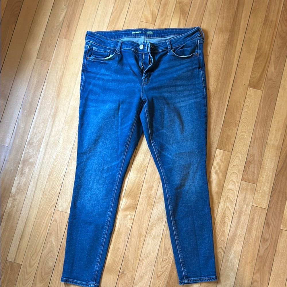 Old Navy Mid Rise Rockstar Super Skinny Jeans